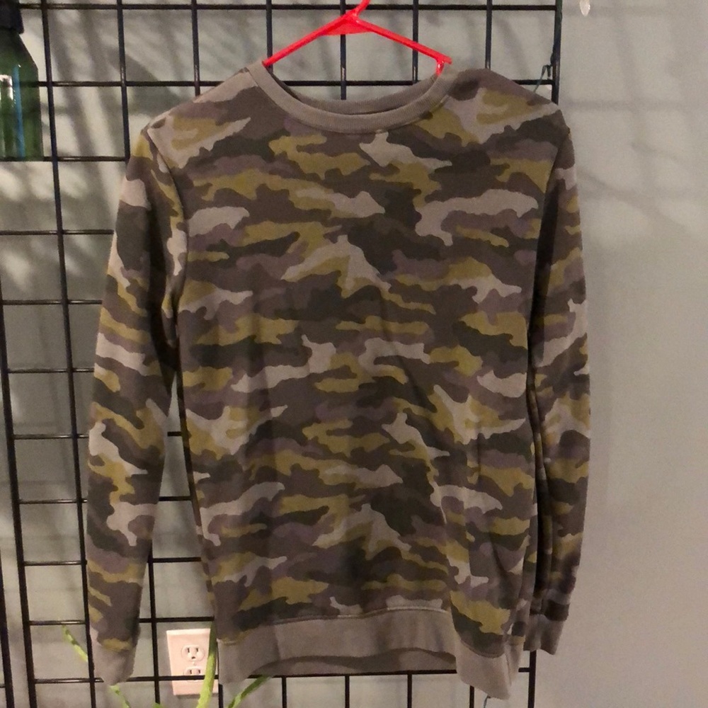 Cat and Jack Crew neck